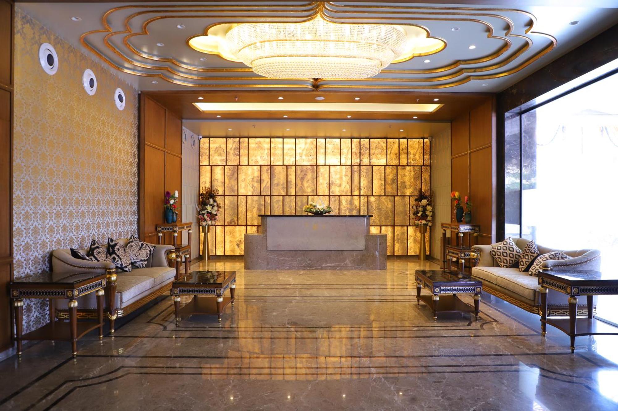 Le Vivanta Virār 外观 照片