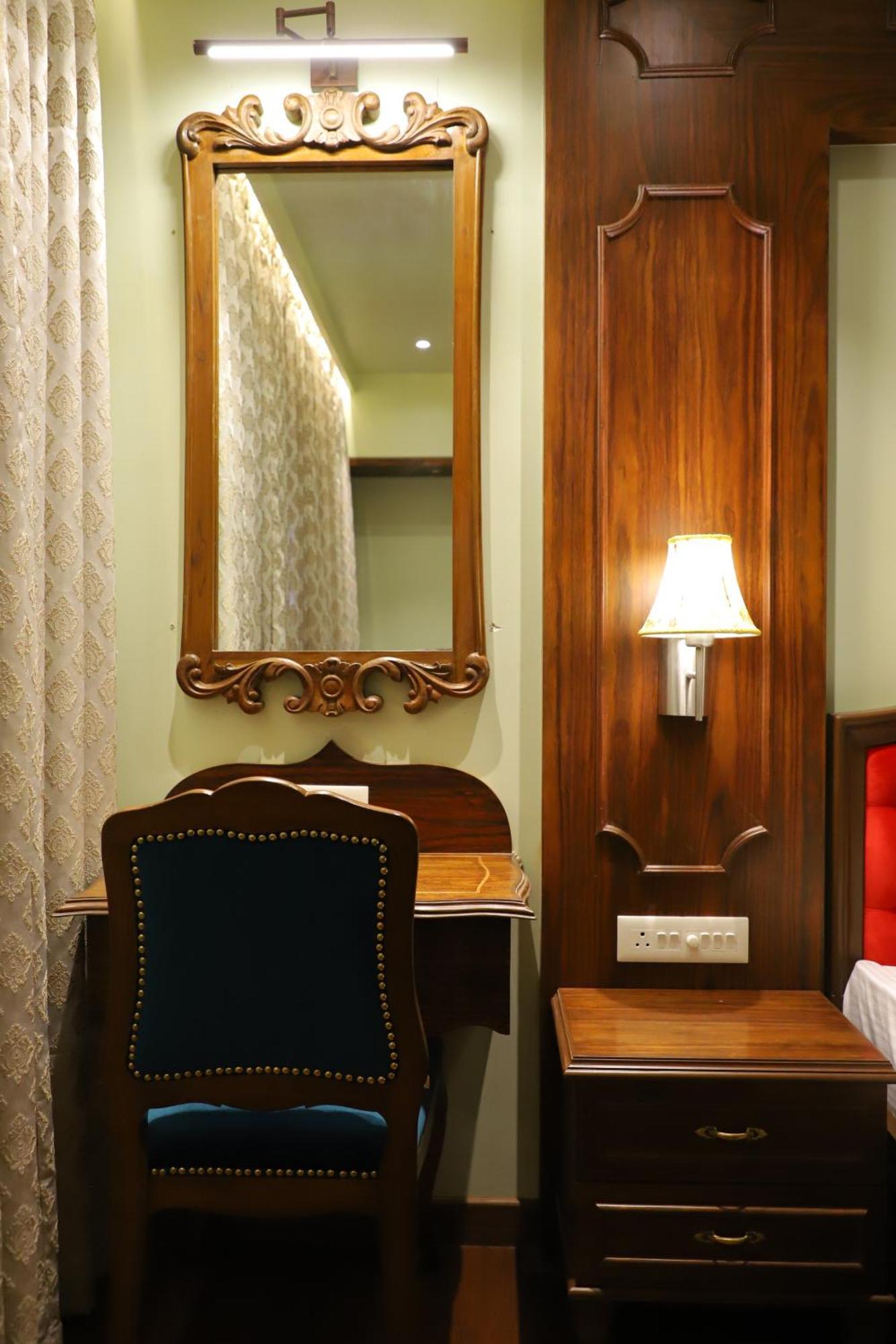 Le Vivanta Virār 外观 照片