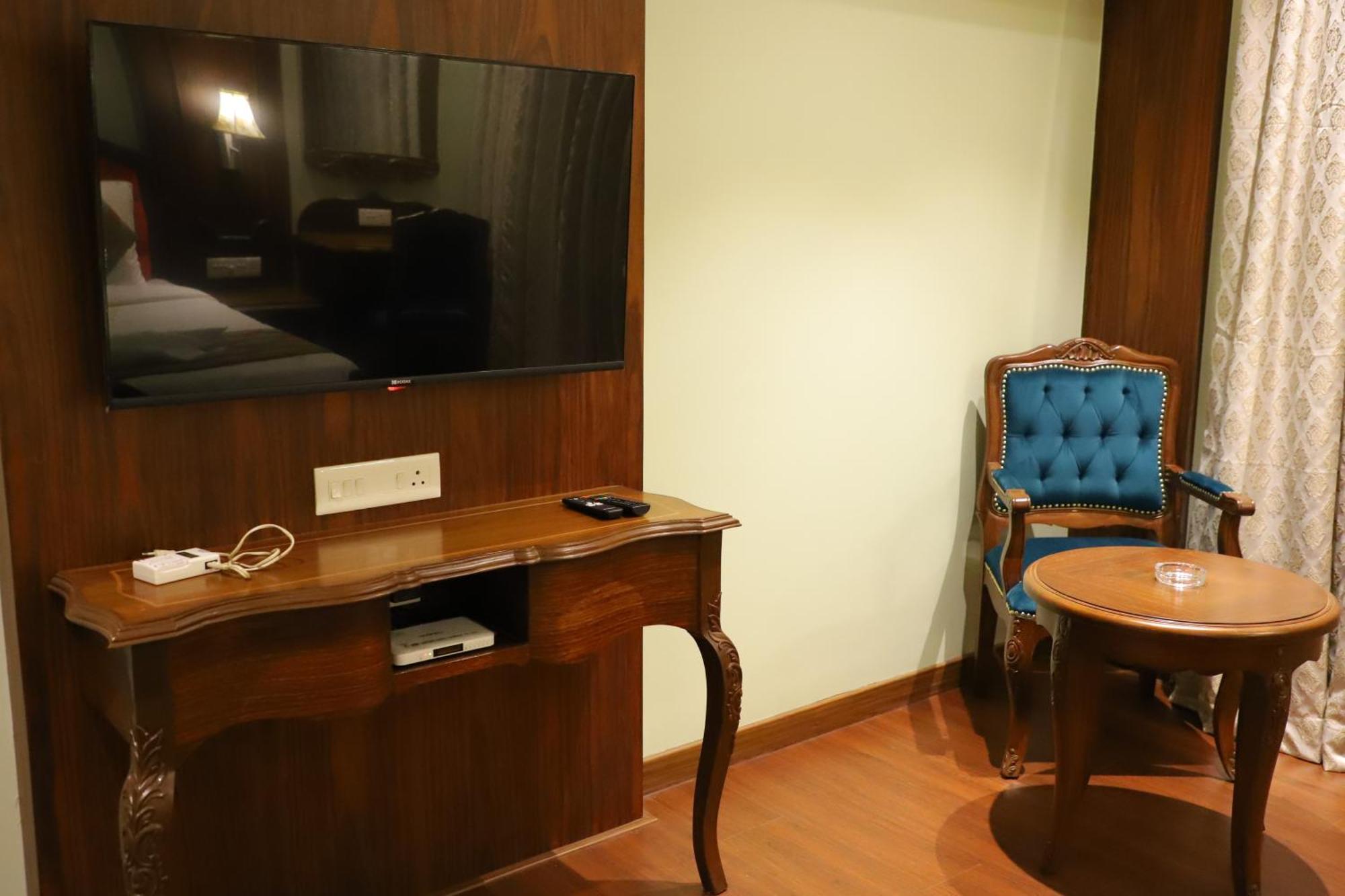 Le Vivanta Virār 外观 照片